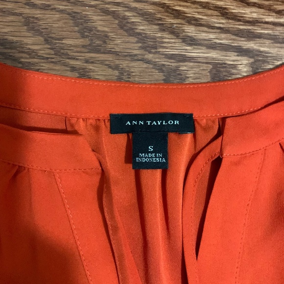 Anne Taylor Blouse - Picture 2 of 3